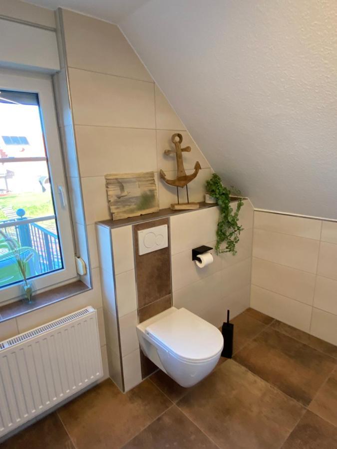 Huus Ant Deep Og Appartement Krummhörn Buitenkant foto
